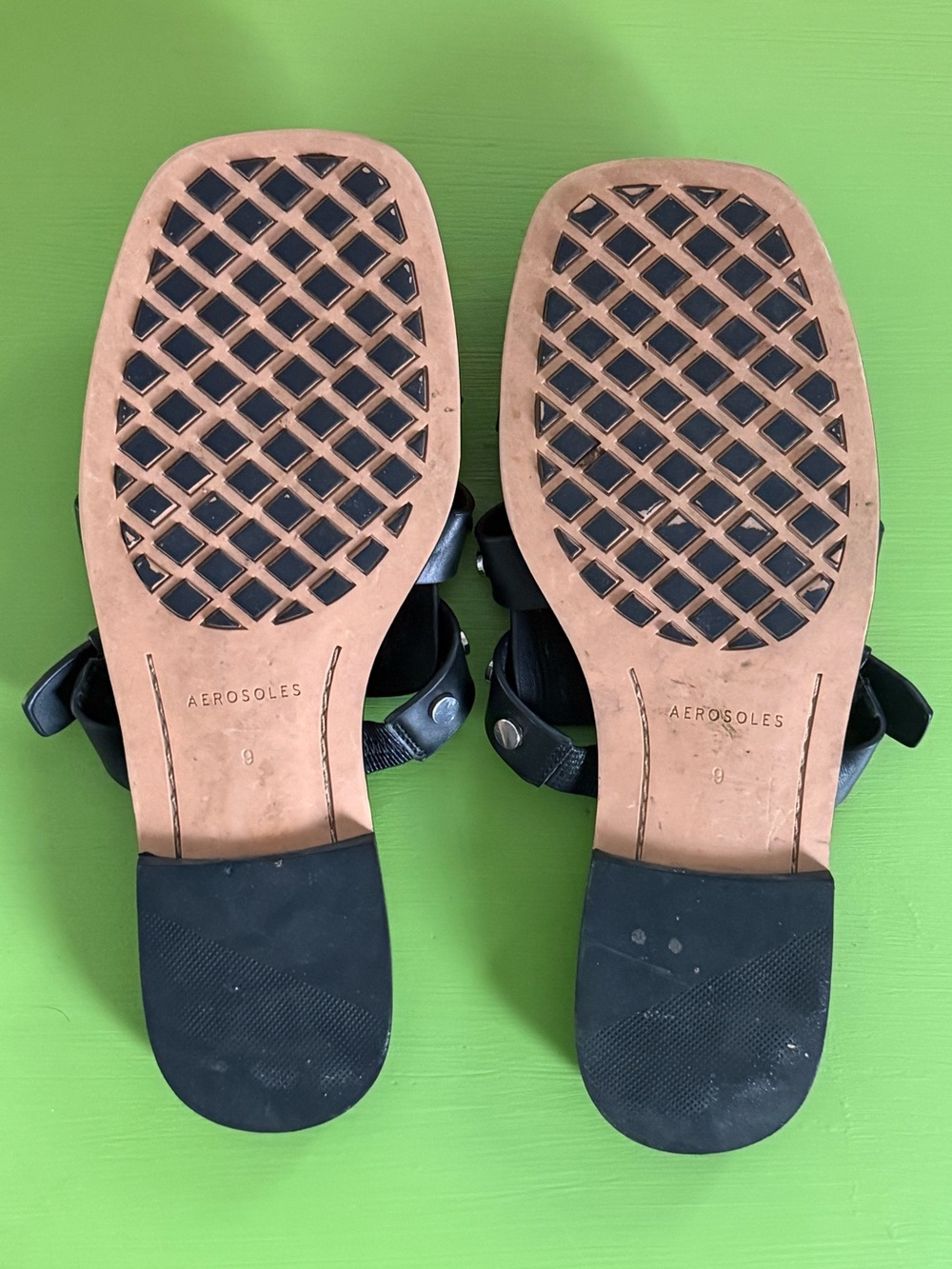 Aerosoles St Marks Studded Slides, Size 9 - Picture 2 of 4